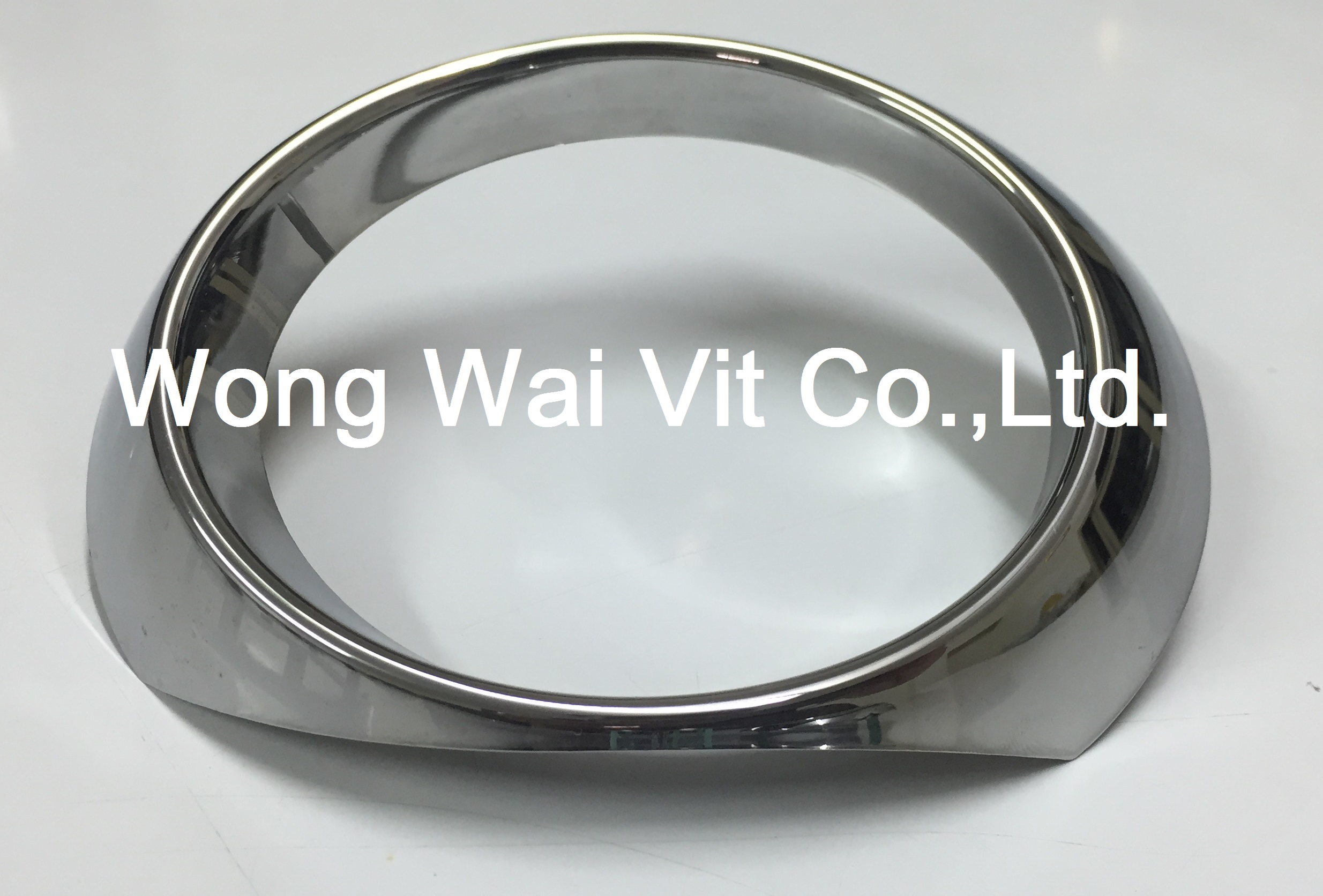 Trivalent chrome foglamp